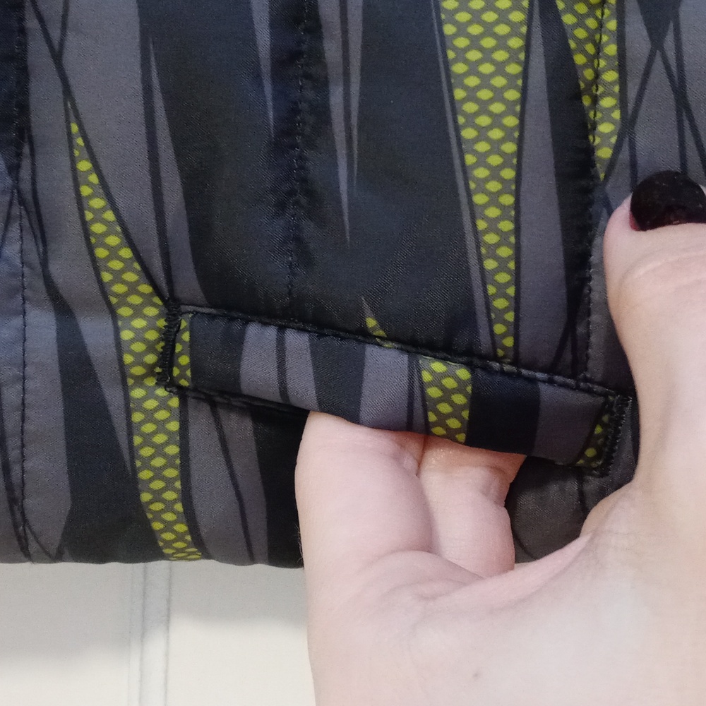 💚Puma💚 - Black/Gray/Green Camouflage Vest - Picture 5 of 13